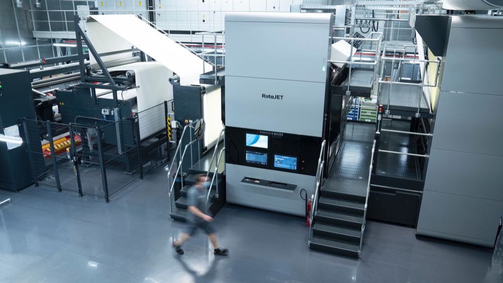 Interprint: Dritte, vollbreite Digitaldruckanlage in Betrieb