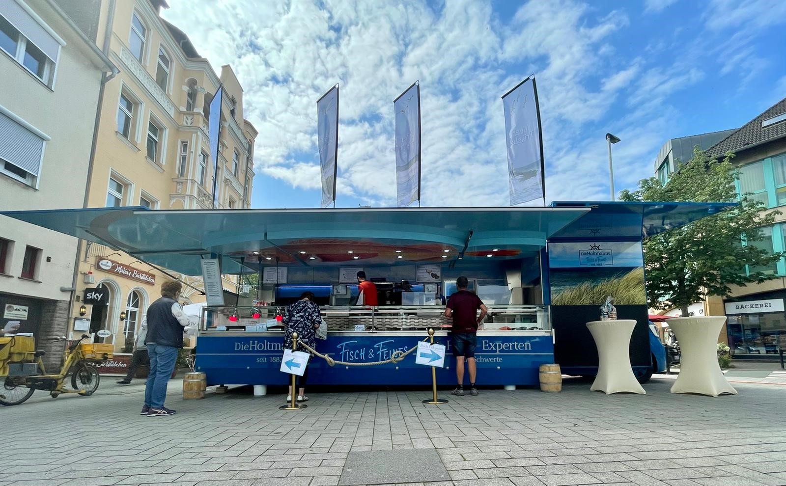 Schwerte: Mobiler Fischhandel mit 60 Gastro-Sitzplätzen