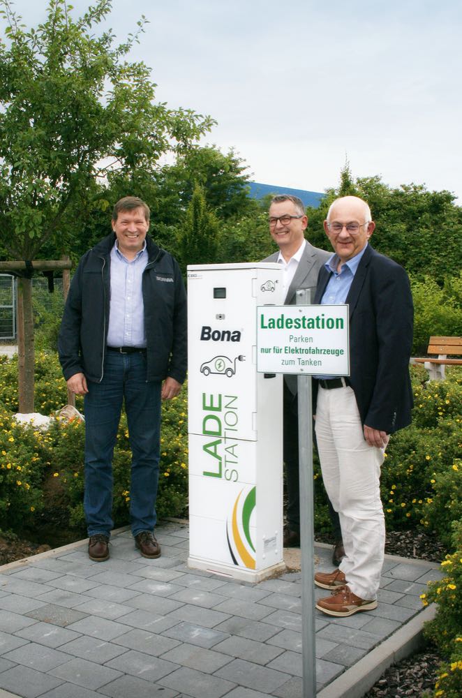  Bona: Elektro-Lkw pendelt zwischen Limburger Standorten