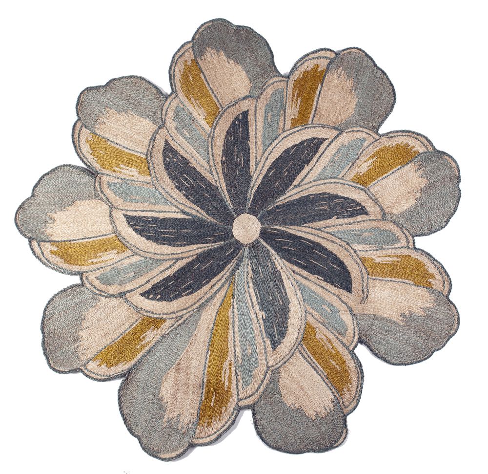 Inigo Elizalde Rugs: Expressive floral rugs