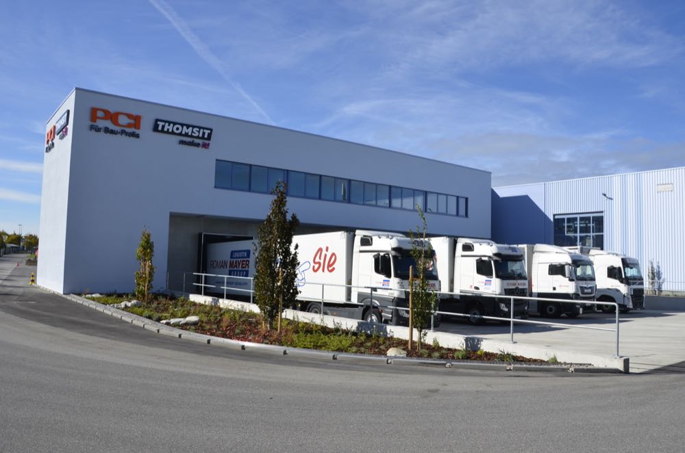 Das neue Lieferzentrum der PCI Gruppe am Hauptsitz in Augsburg gehört künftig zu Sika. Sika übernimmt ehemaliges BASF-Bauchemiegeschäft