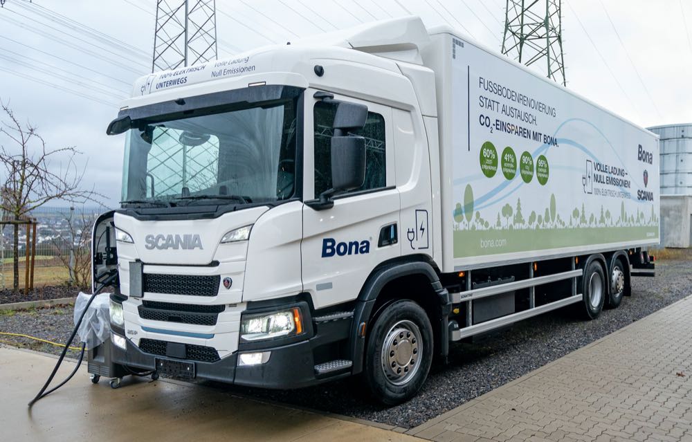  Bona: Neuer E-Lkw fährt emissionsfrei durch Limburg