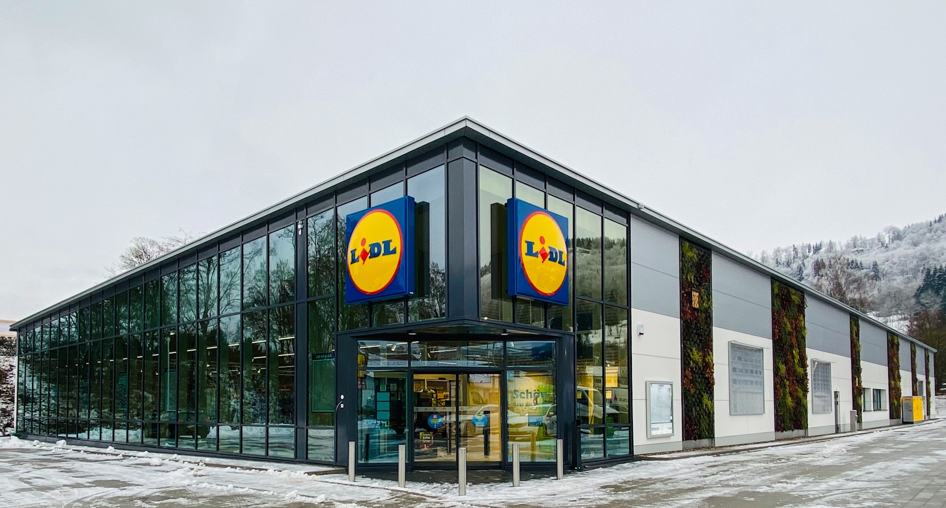 Lidl eröffnet erste Filiale in Holzbauweise