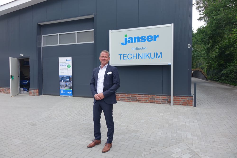  Janser eröffnet Technikum im Norden