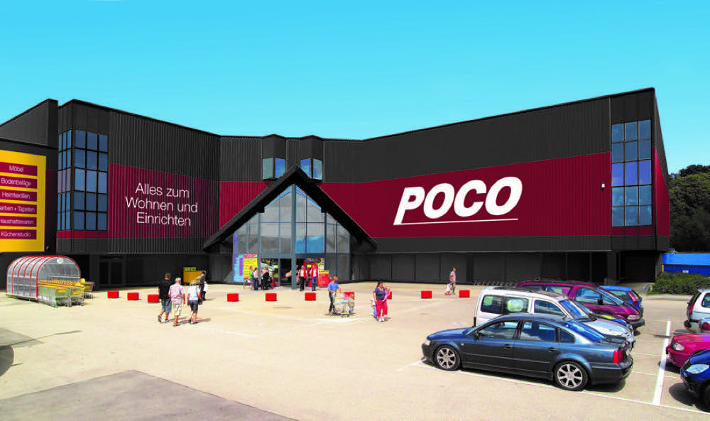 Poco präsentiert sich in Pforzheim im neuen Look. Der Möbel-Discounter hat 4 Mio. EUR investiert, um aus seinem 15 Jahre alten Markt einen Prototyp für ein neues Konzept zu machen. Poco: Prototyp mit neuem Konzept in Pforzheim