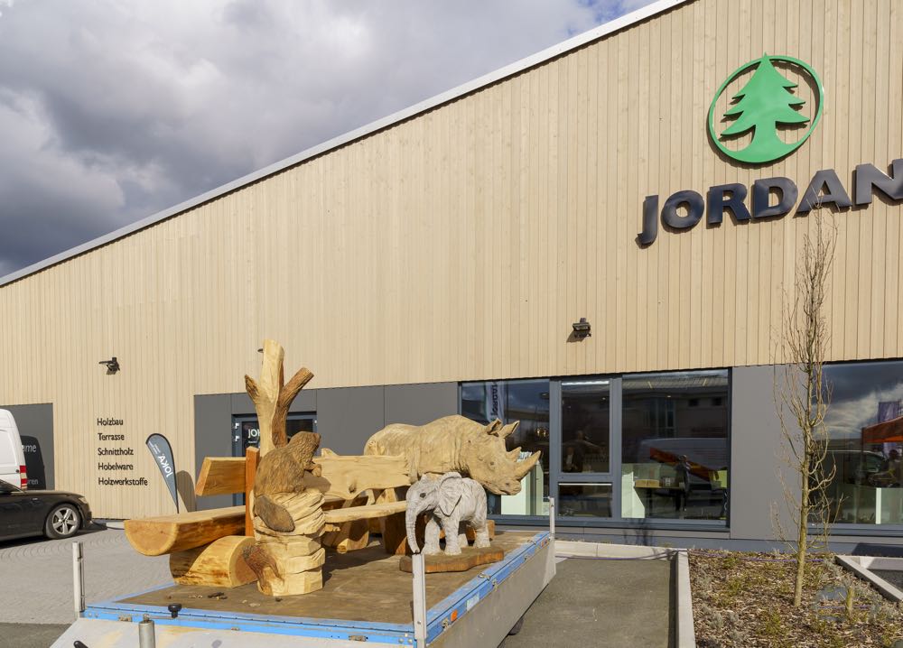  Jordan eröffnet neu in Dillenburg