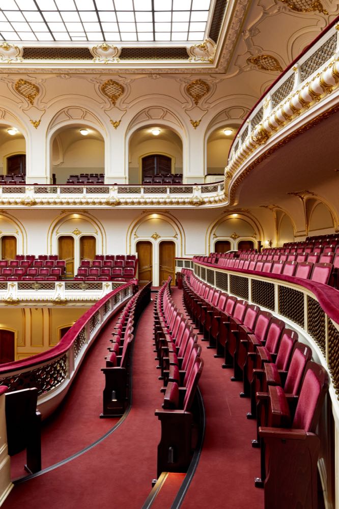  Carl Prinz: Moderne Technik im ehrwürdigen Konzerthaus Laeiszhalle