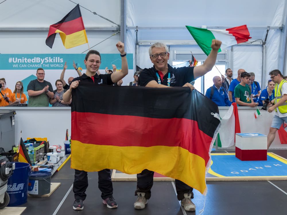  Euroskills 2023: Deutsche Bodenhandwerker erringen Medaillen