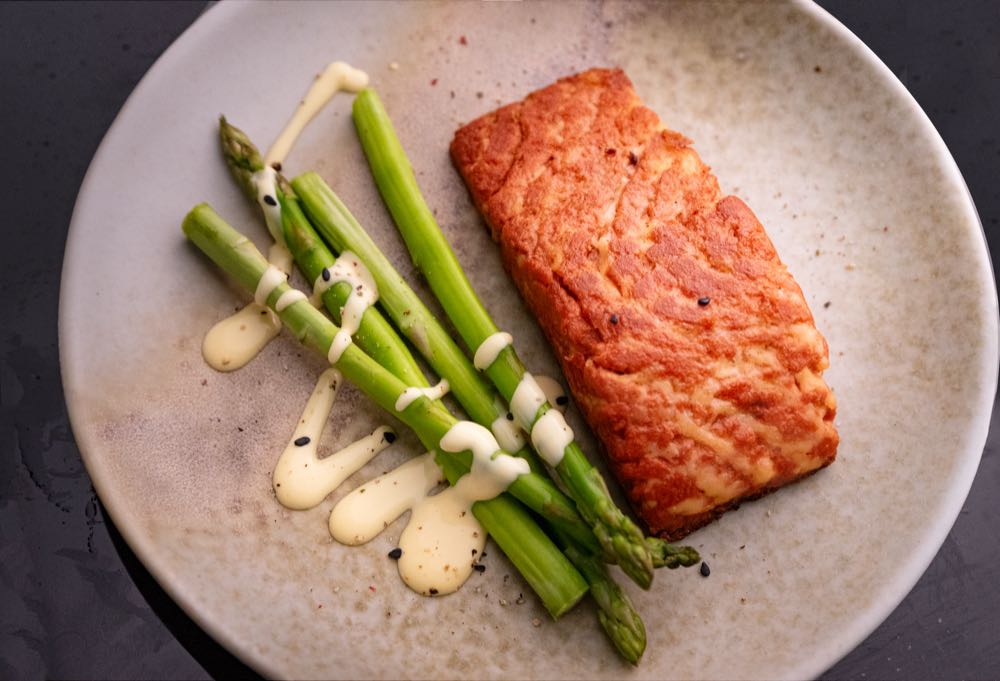 Revo Foods: Veganes Lachsfilet im Supermarkt erhältlich