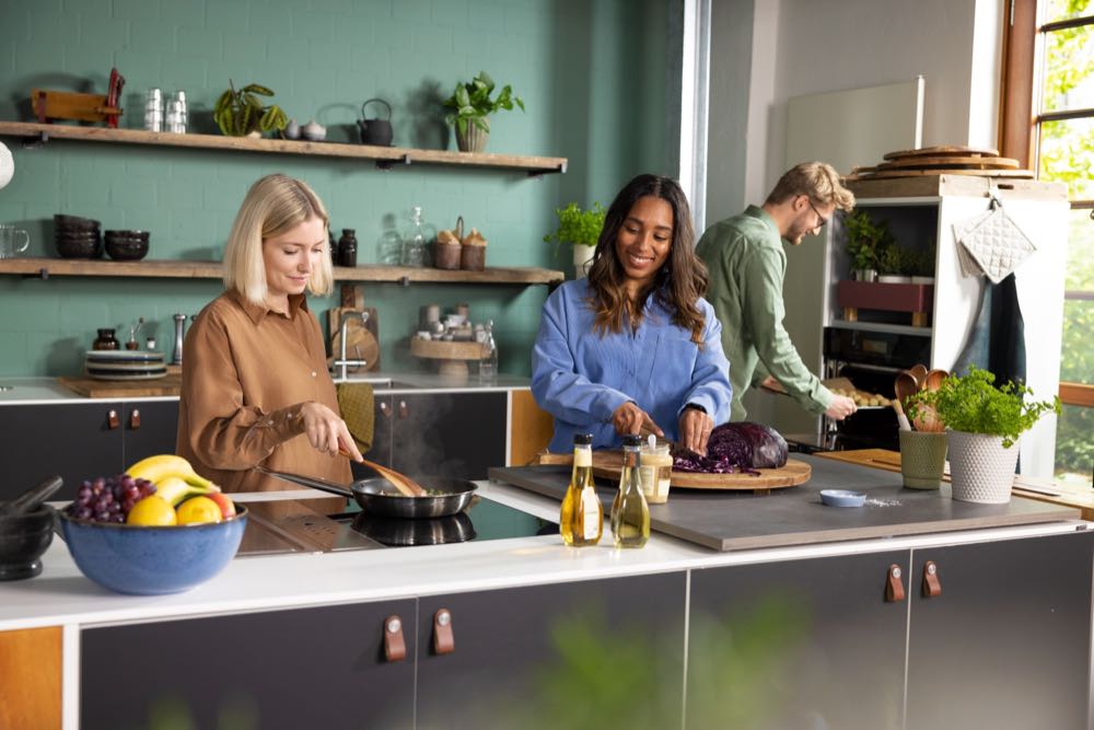 "Friendsgiving": Iglo ruft zum gemeinsamen Kochen mit Freunden auf