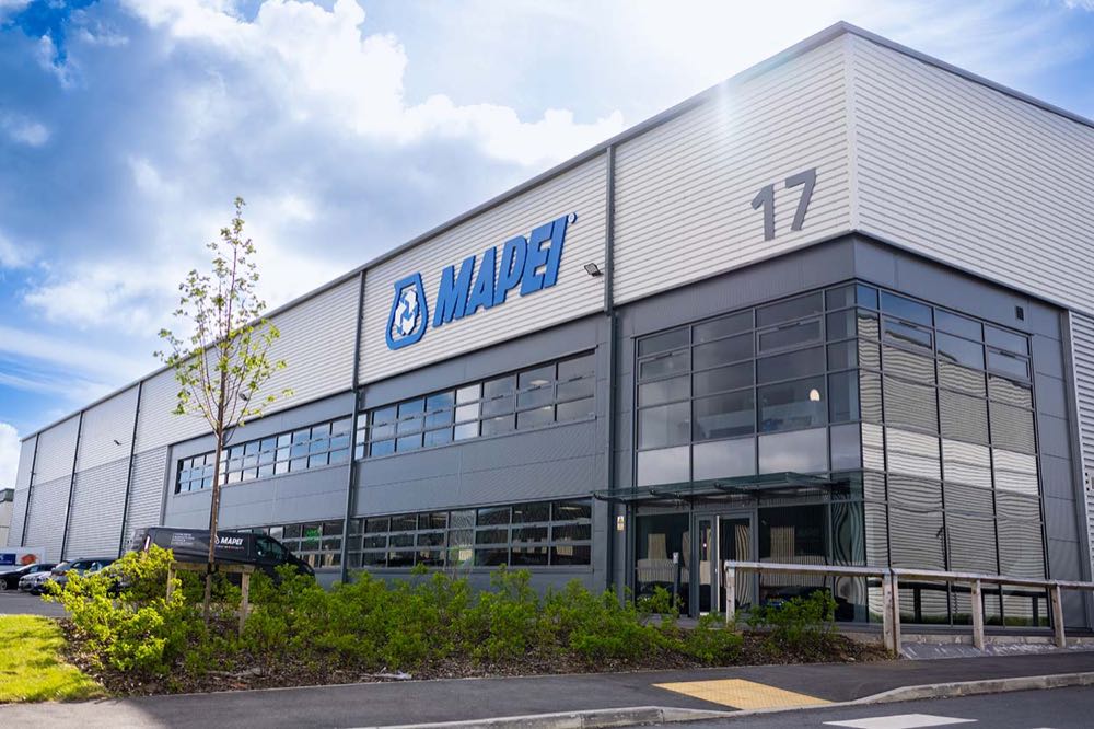 Mapei UK beschäftigt derzeit 360 Mitarbeiter. Mapei eröffnet neues Werk in Großbritannien