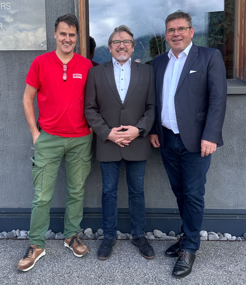 Der neue Vorstand des Deutschen Kork-Verbands: Edwin Lingg (Lico), Sprecher Edgar Huber (Zipse) und Gert Reis (Amorim Cork Deutschland). Deutscher Kork-Verband: Edgar Huber neuer Vorstandssprecher