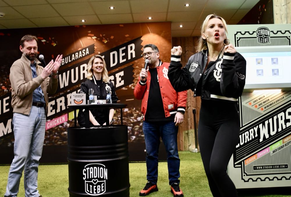 Hatte auf der Internorga ihren ersten Auftritt für Stadionliebe: Evelyn Burdecki. Evelyn Burdecki ist das neue Werbegesicht von Stadionliebe