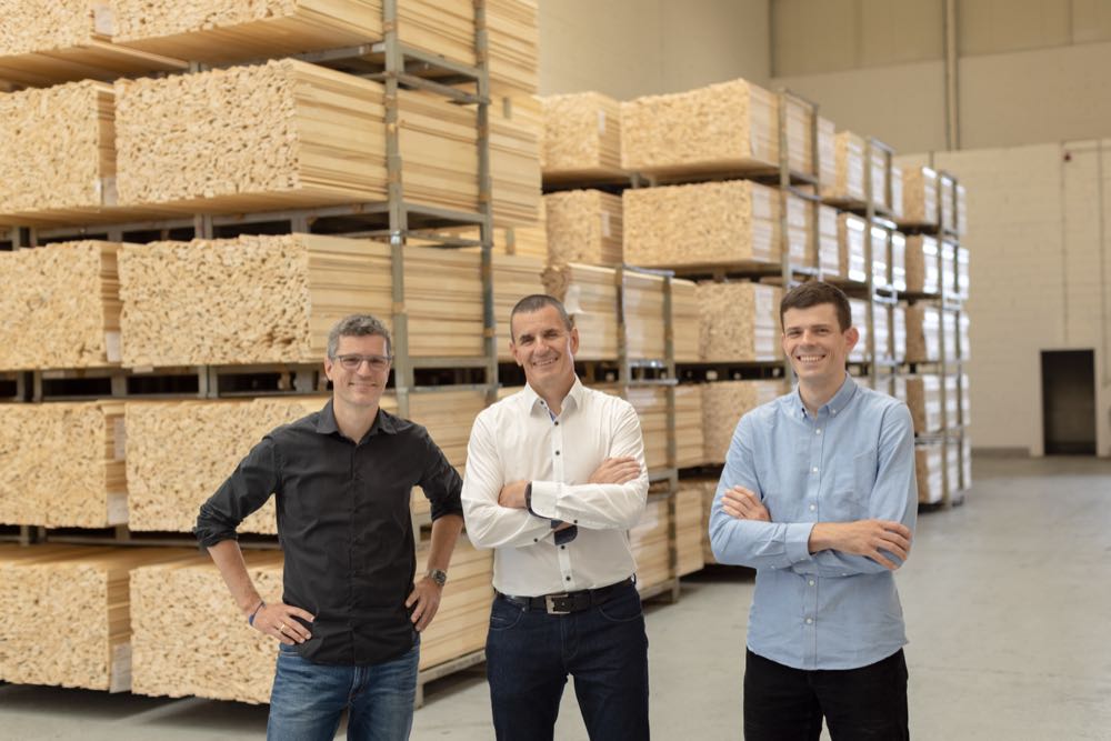 Stephan, Thomas und Maximilian Miller Deli Home übernimmt bayerischen Leistenhersteller KGM