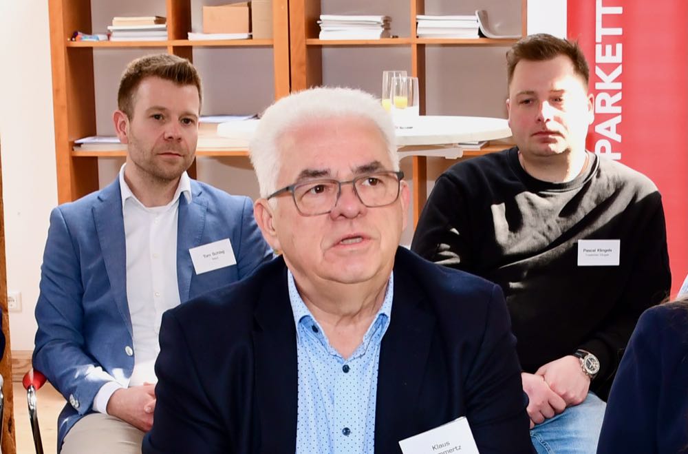 Aktuelle Marktumfrage: Etwas mehr Zuversicht in der Parkettbranche