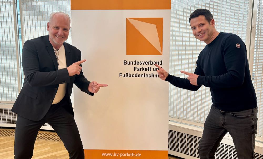 Machen sich für den BVPF und seine Innungen stark: Bundesinnungsmeister Manfred Weber und Christian Druckmüller, Leiter der Fachgruppe „Holz, Bodenbelag und Sportböden“. BVPF-Mitgliederversammlung: Parkettleger stellen sich Zukunftsaufgaben