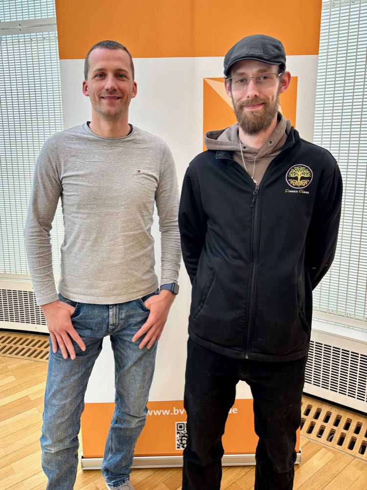 Dennis Giesen und Daniel Pieczkowski, Leitung Fachgruppe Digitalisierung, wollen die Betriebe zum Mitmachen animieren. BVPF-Mitgliederversammlung: Parkettleger stellen sich Zukunftsaufgaben