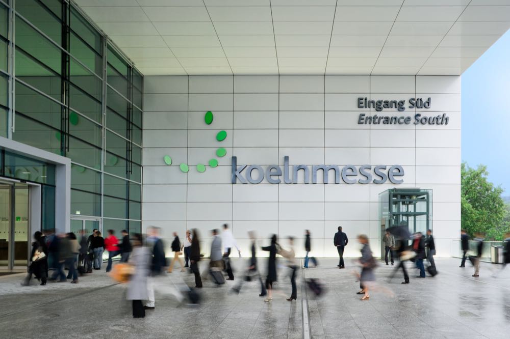 Die Imm Cologne 2026 findet in den Hallen 4, 5 und 10 der Koelnmesse statt. IMM Cologne 2026 mit Leitthema „World of Interiors“