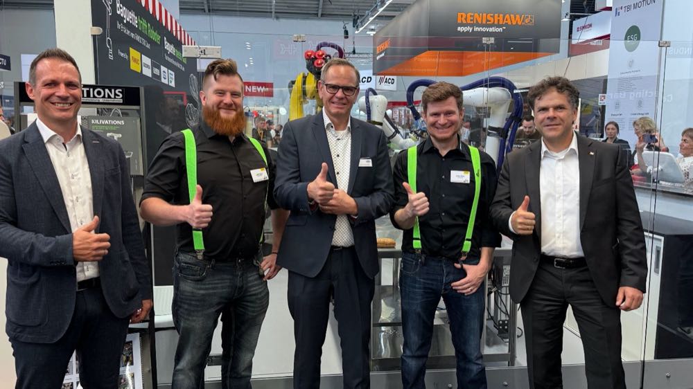 Gemeinsame Partnerschaft zur Automatisierung der Lebensmittelbranche geschlossen (v.l.): Oliver Deifel (Bizerba), Jaron Kilian (Kilivations), Thomas Lichtenberger (Schmalz), Jonas Kilian (Kilivations) und Ralf Winkelmann (Fanuc). Strategische Allianz zur Automatisierung der Lebensmittelindustrie gegründet