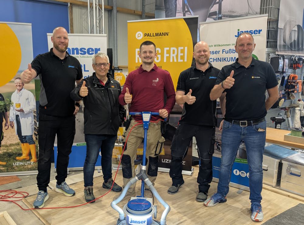  Jan Dirkschnieder trainiert im Janser Technikum für Euroskills 2025