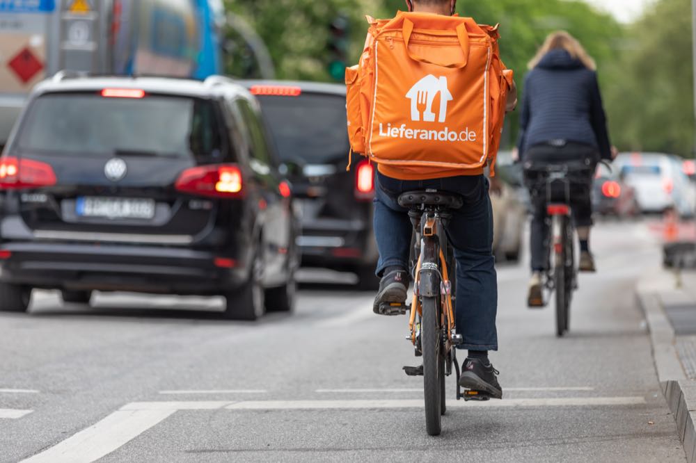 Lieferando kündigt Streichung von 2.000 Stellen an