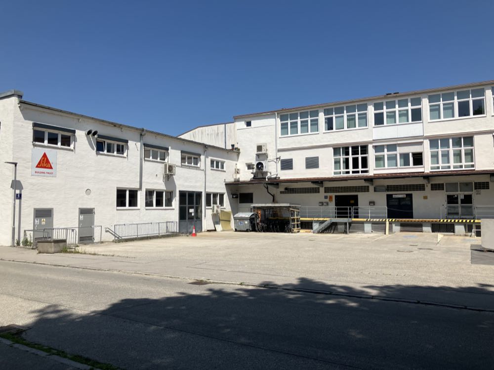  Sika Deutschland: Labor- und Bürogebäude in Trostberg spart CO<t>2</t> ein