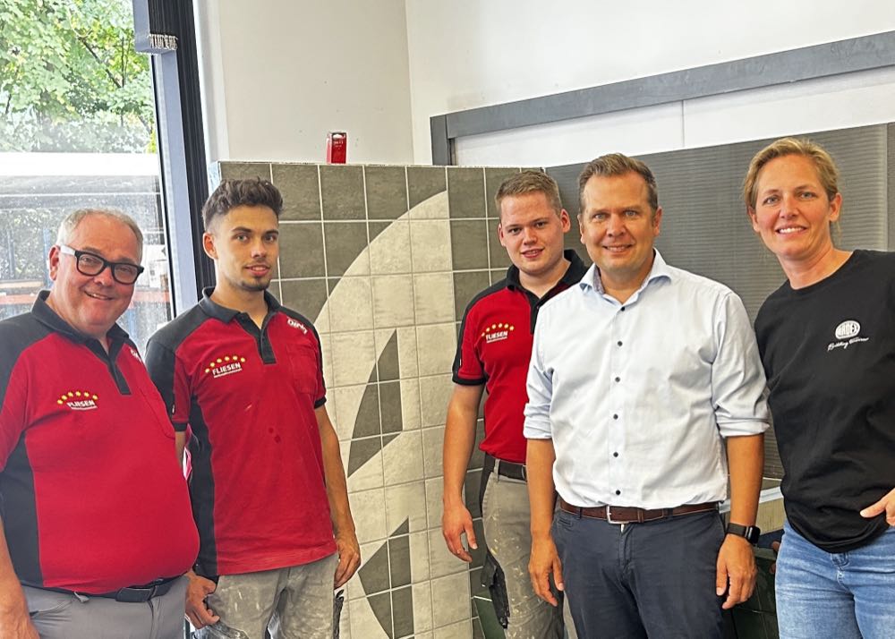  Finales Euroskills-Training der Fliesen-Nationalmannschaft bei Ardex