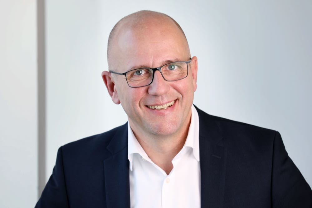  Bundesverband Farbe stellt Hauptgeschäftsführer Bucksteeg frei