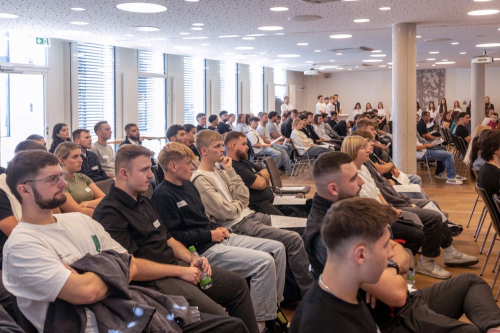  Mehr als 100 Lehrlinge beim Knauf Azubi-Kongress 2025