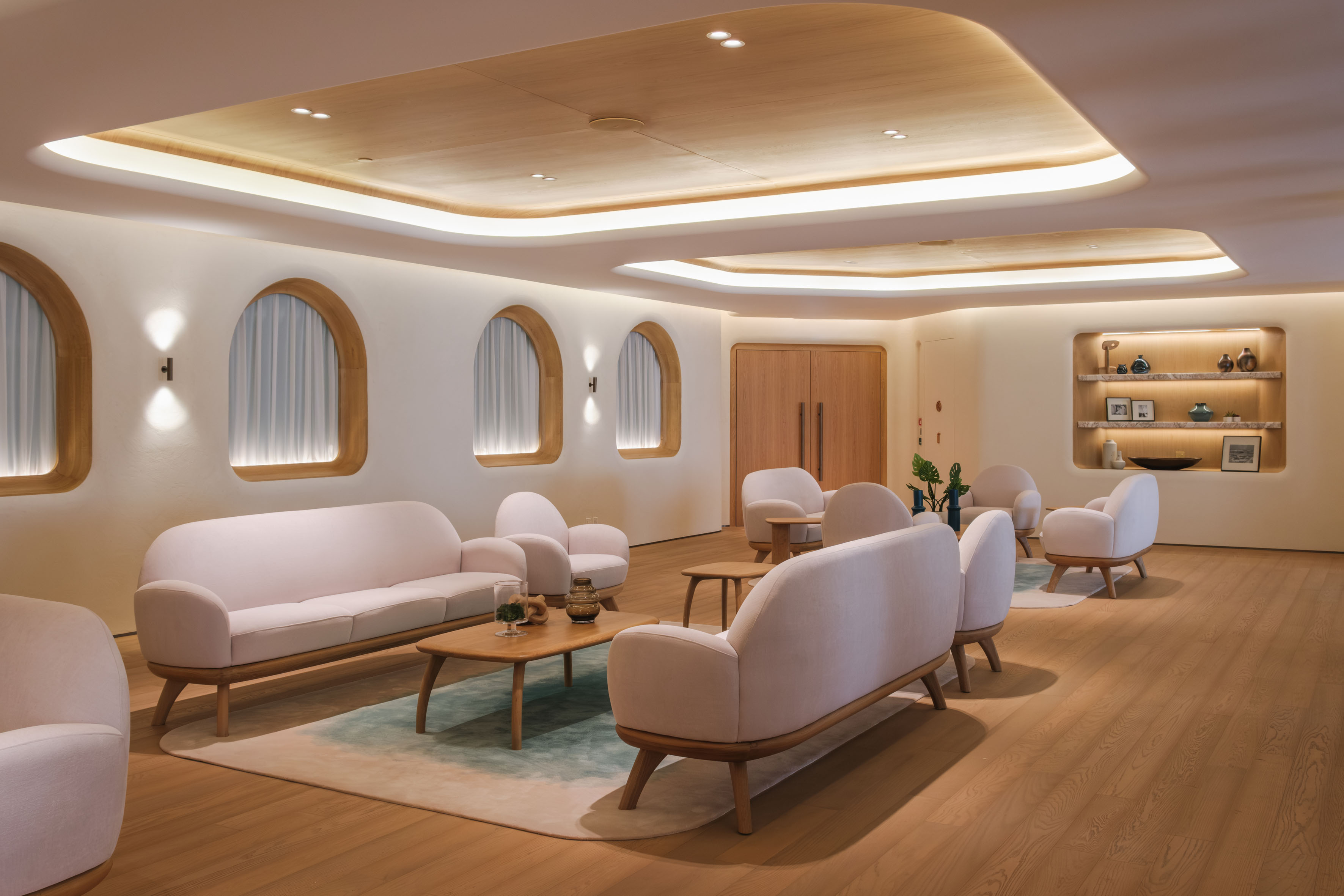 Raum für Begegnung und Gastfreundschaft Neugestaltung des VIP Majlis mit amerikanischer Weißeiche