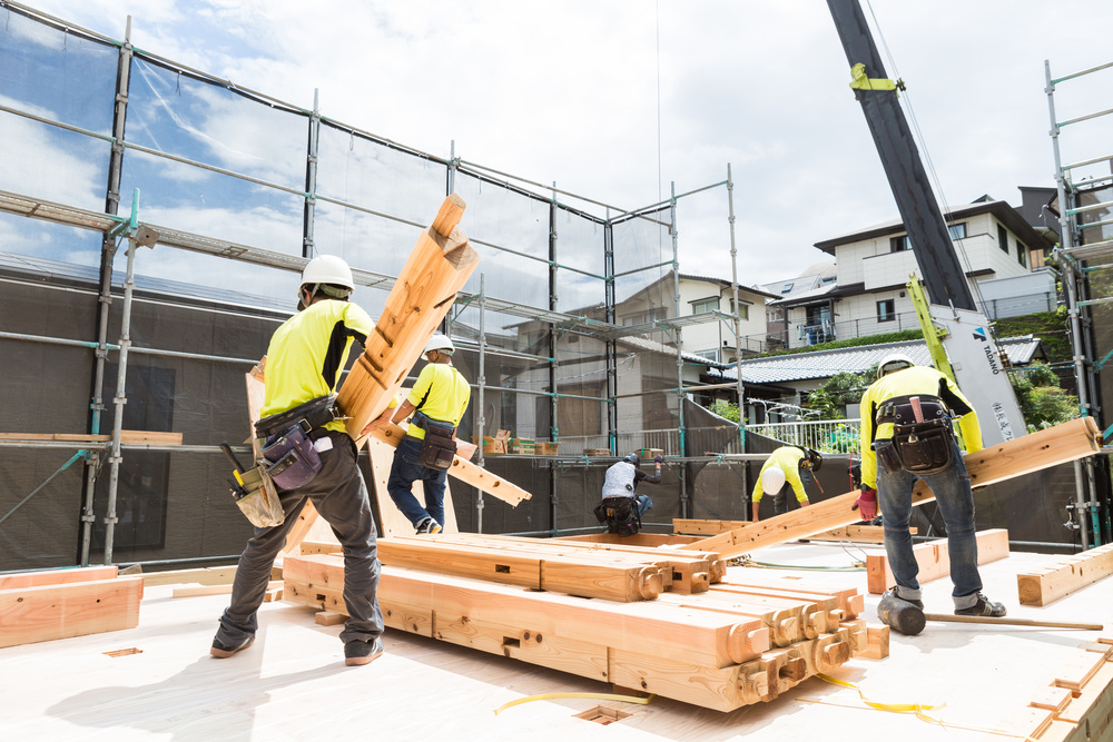 Auftragseingang im Bau stagniert im August – nur Großprojekte stabilisieren das Niveau