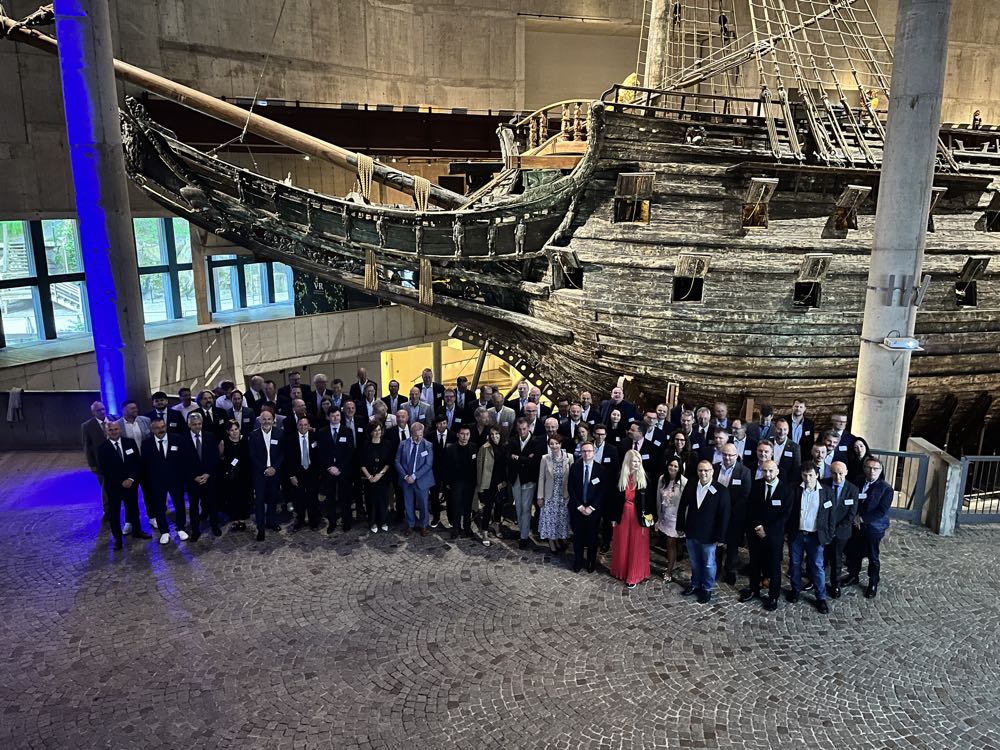 FEP-Galadinner in außergewöhnlicher Location: unterhalb des Bugs des schwedischen Nationalheiligtums Vasa. FEP: „Es ist wichtig, dass wir zusammenhalten“
