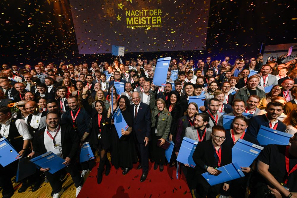  Handwerkskammer Region Stuttgart: 663 Jungmeister jubeln gemeinsam