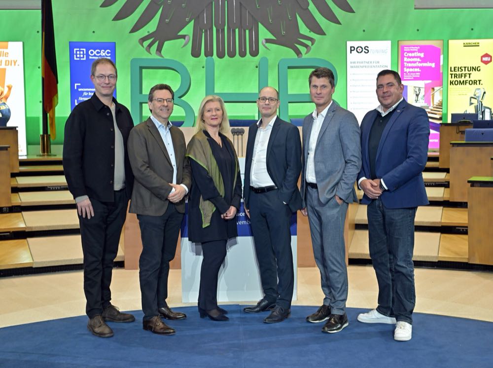 Den BHB-Vorstand bilden jetzt Alexander Kremer, Jochen Ludwig, Susanne Jäger, Peter Abraham, Frank Staffeld und Jochen Vogel. Baumarktverband: Vorstand wieder komplett