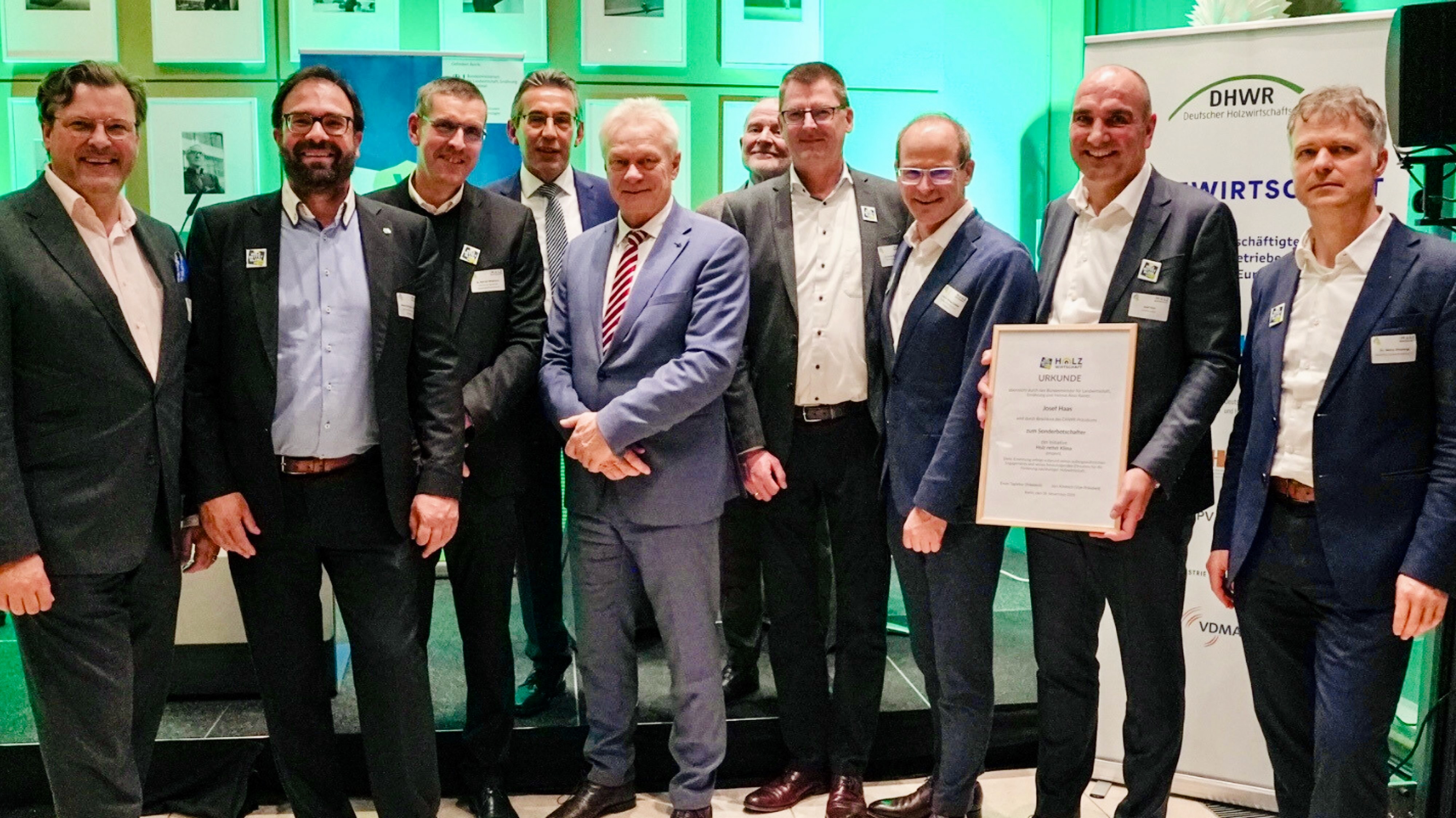 Erster Tag der Holzwirtschaft im Bundestag