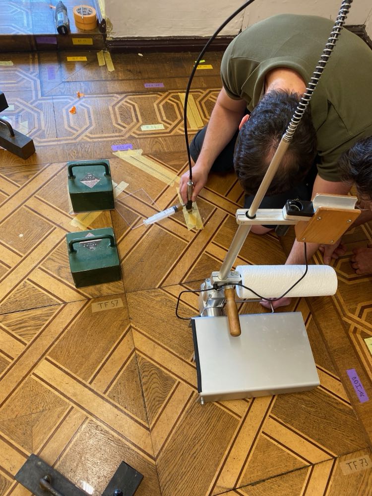 Parkett-Restauratoren: Wie profitieren die jungen Master-Absolventen?