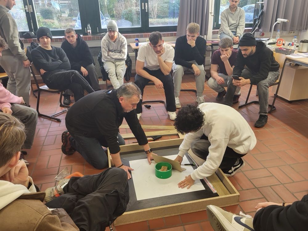  Hans-Schwier-Berufskolleg: Stauf gibt Tipps für die Gesellenprüfung