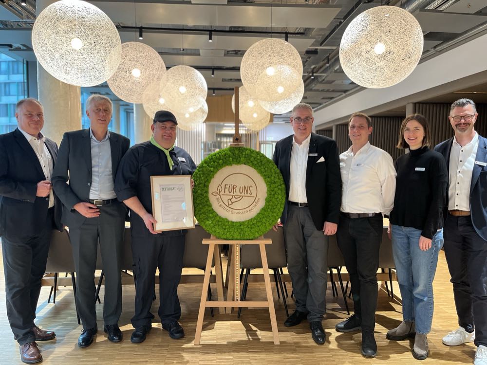 Apetito Catering: Kasseler Sparkasse mit Nachhaltigkeits-Siegel ausgezeichnet