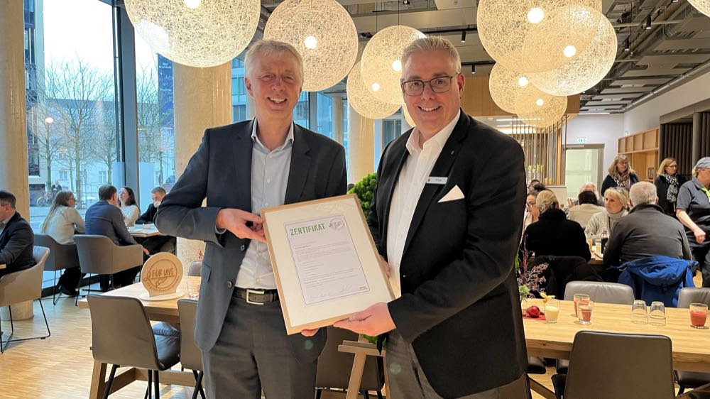 Apetito Catering: Kasseler Sparkasse mit Nachhaltigkeits-Siegel ausgezeichnet