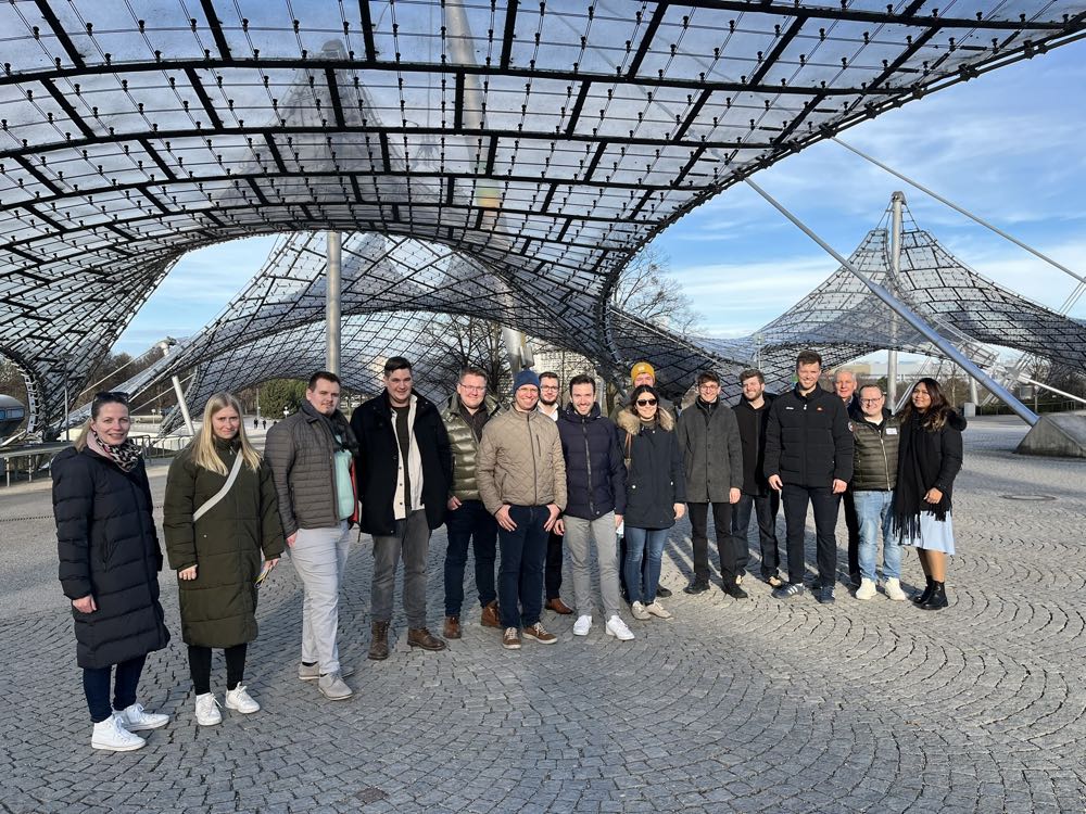 Garant Junioren: Netzwerk feiert 10-jähriges Bestehen mit Studienreise