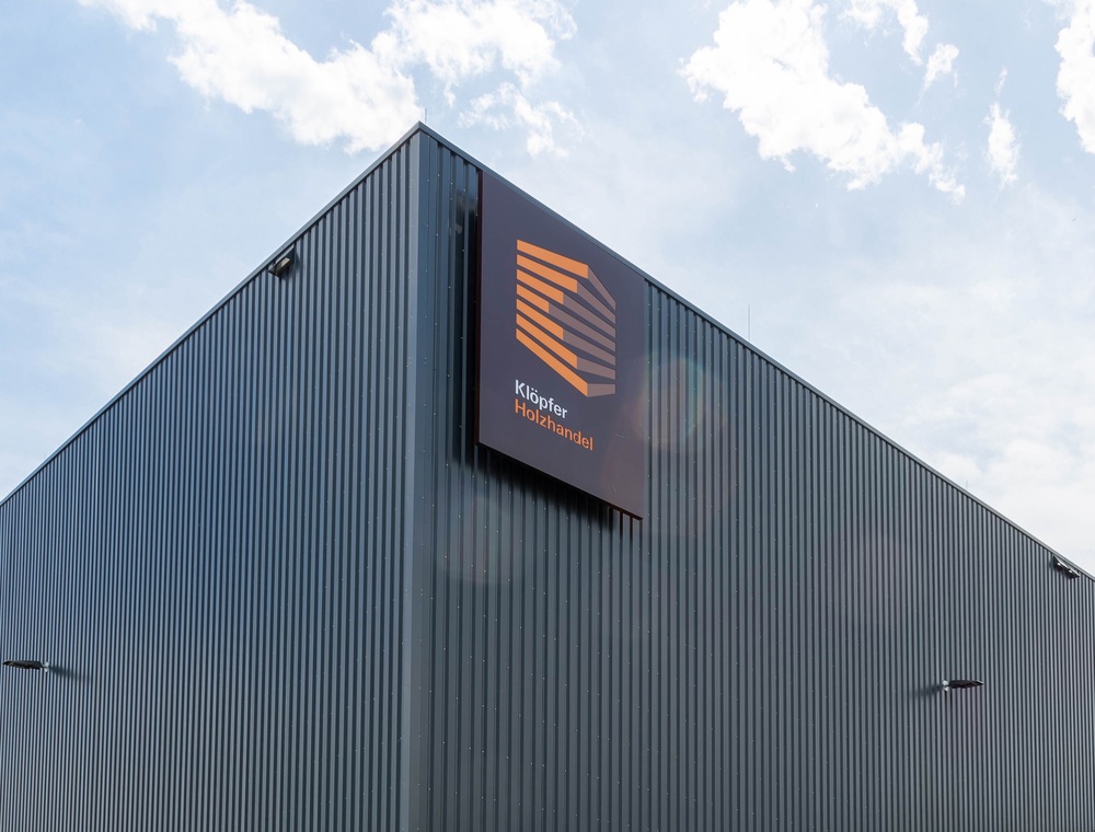 Klöpferholz verkauft mehrere Standorte
