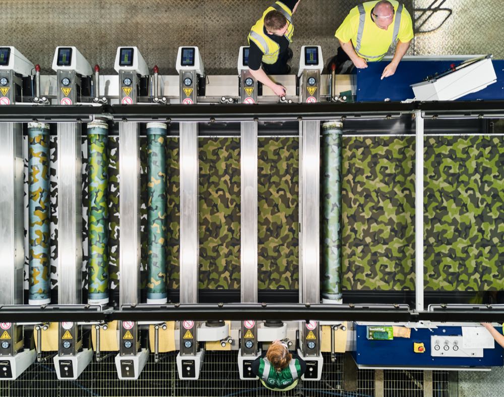 Carrington stellt Militärgewebe mit Insektenschutz vor