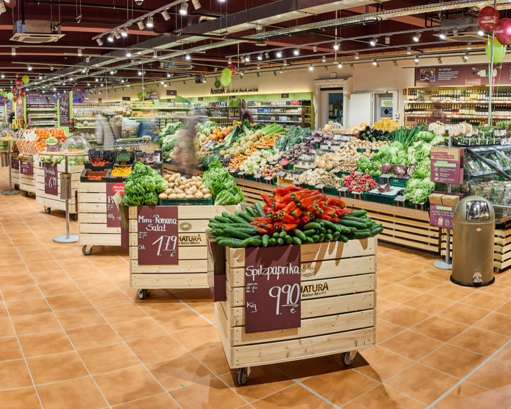 Alnatura eröffnet größten Bio-Supermarkt in Tübingen
