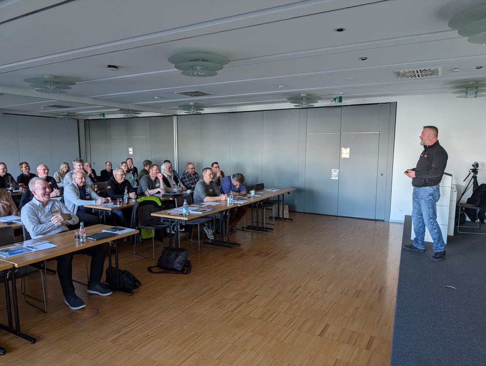  BVPF: Azubi-Zahlen bei Bodenlegern nehmen zu