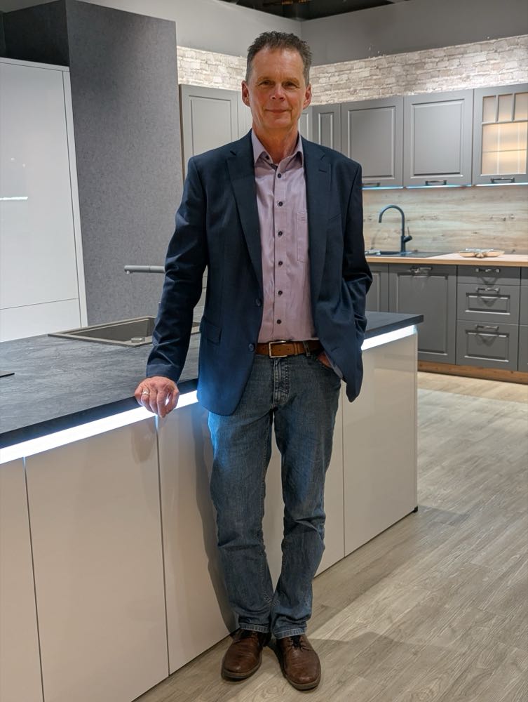 BVDM-Präsident Dirk Tesch: „Die Zahlen zeigen deutlich, dass sich der Möbelhandel weiterhin in
einem anspruchsvollen Marktumfeld bewegt.“ Möbelhandel 2025 mit Einbußen