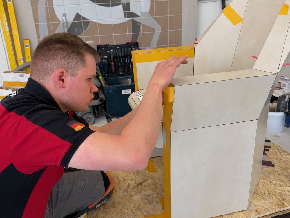  Fliesenleger Niko Schleicher fährt zur Berufe-WM 2026