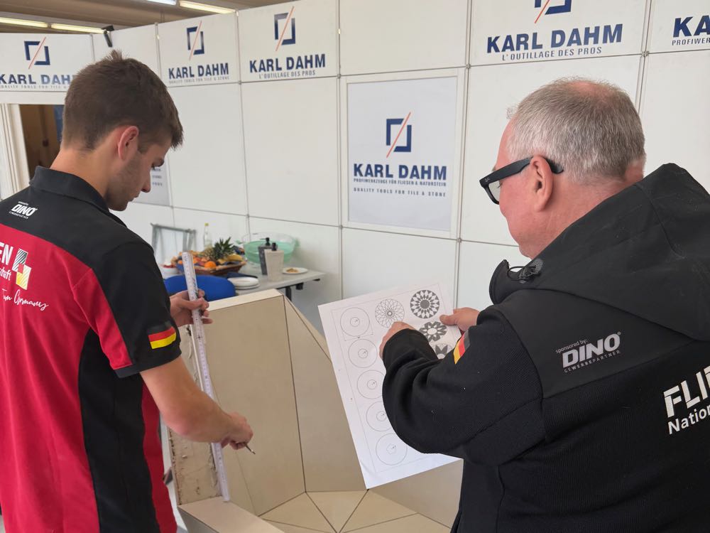  Fliesenleger Niko Schleicher fährt zur Berufe-WM 2026