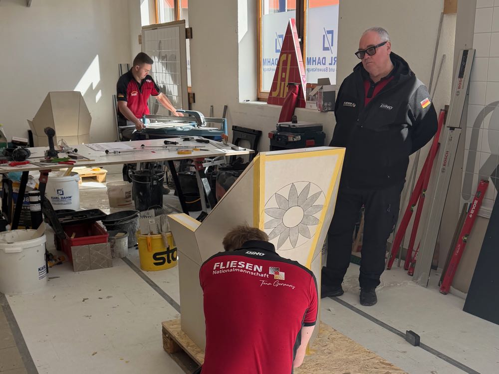  Fliesenleger Niko Schleicher fährt zur Berufe-WM 2026