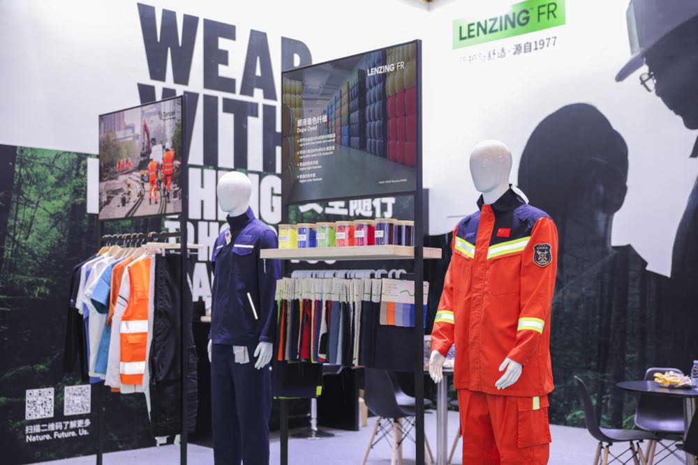 Lenzing präsentiert neue Fasern für Schutzkleidung