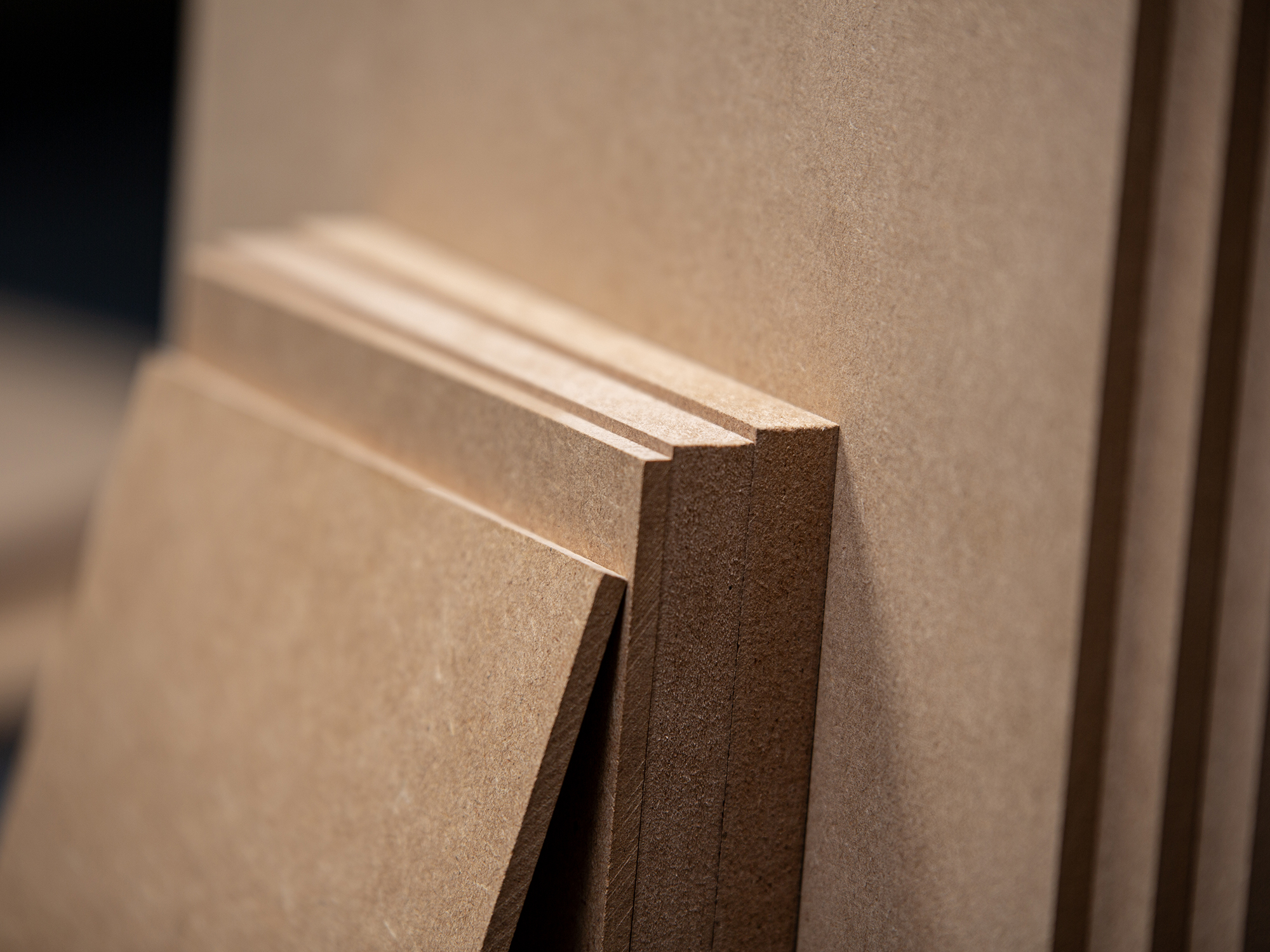 Dieffenbacher startet erste Fiber2Fiber-Anlage für Faserplatten-Recycling